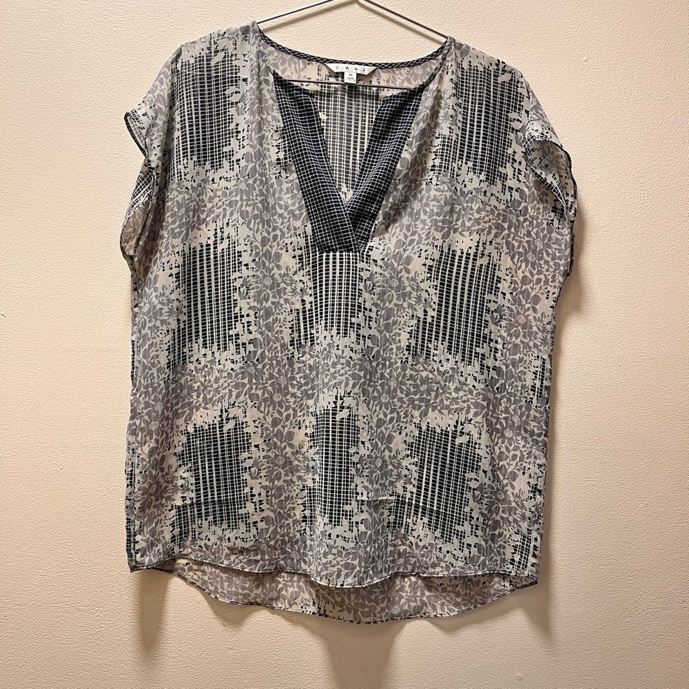 CABI Sheer Coastal Modern Boho Sleeveless Blouse, Sz M, Blue and Gray